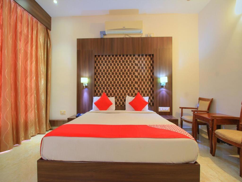 Grand Milestone Hotel Mysuru Zewnętrze zdjęcie