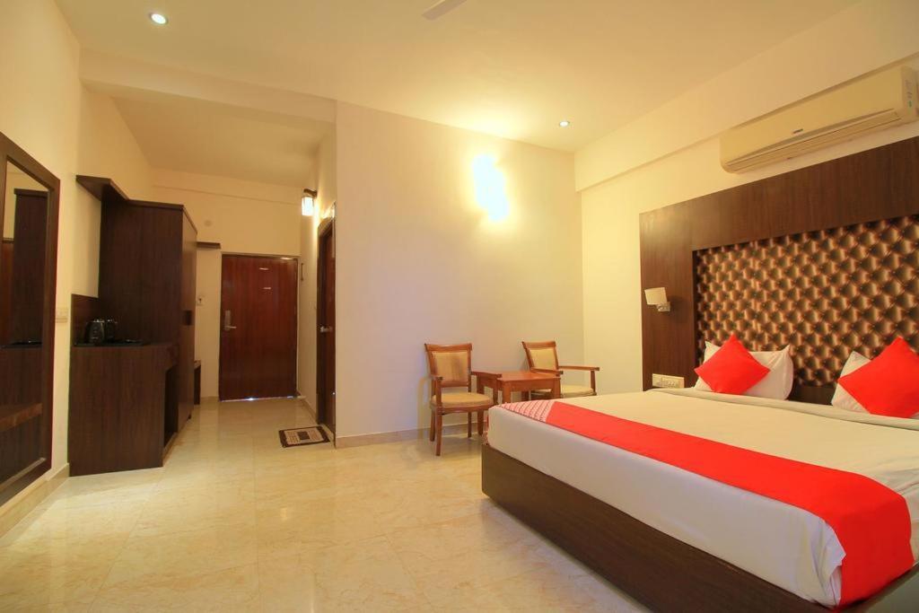 Grand Milestone Hotel Mysuru Zewnętrze zdjęcie